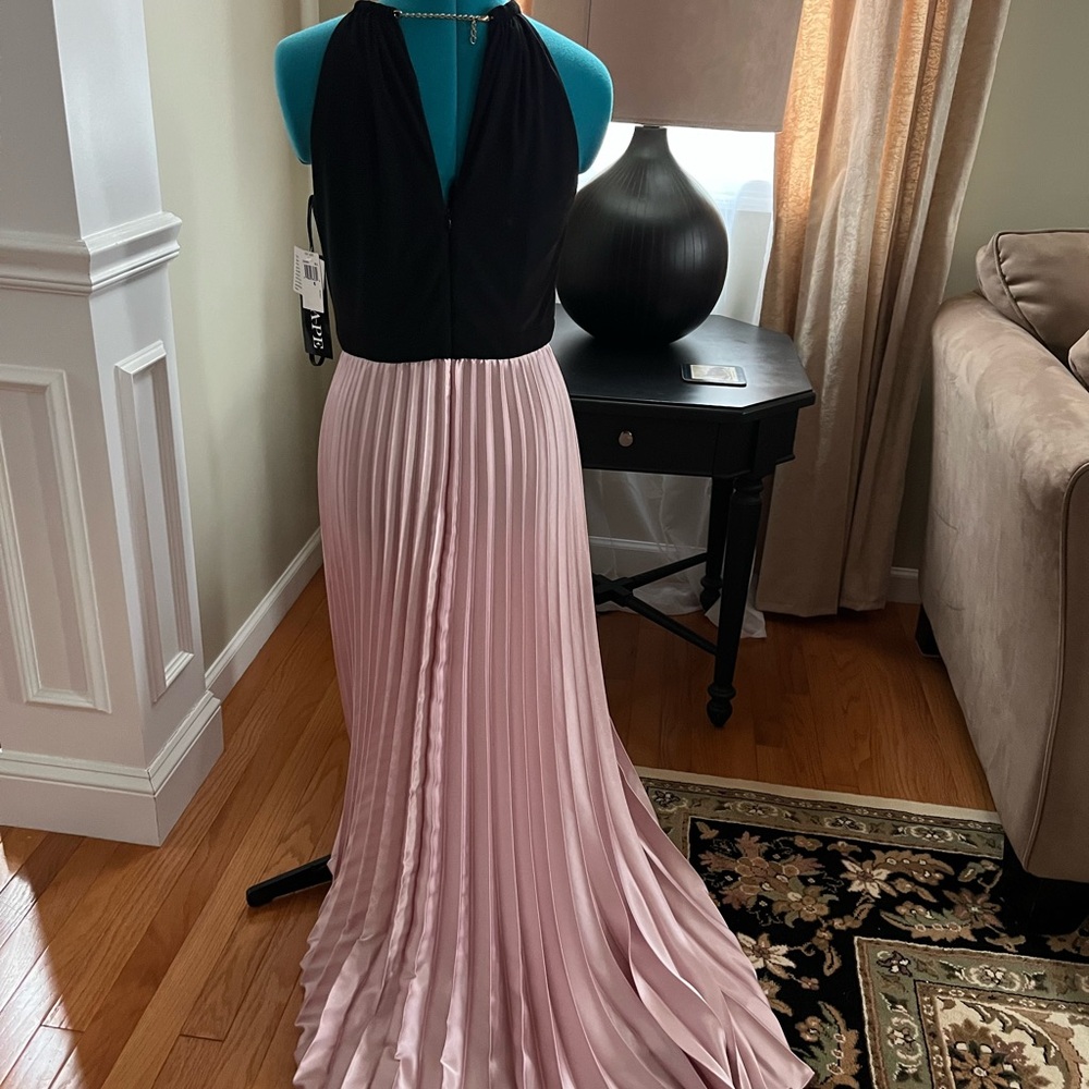 Elegant Black and Pink Pleated Gown